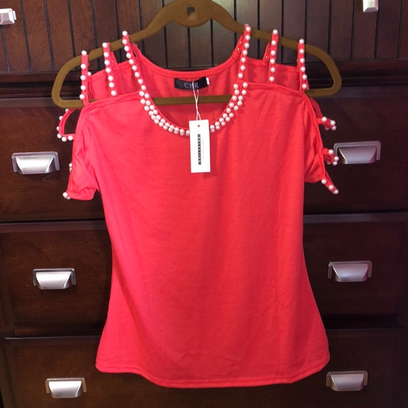CBR Tops - Coral Blouse 🌺 FITS LIKE A MEDIUM/LARGE